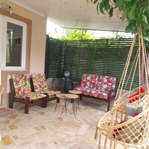 Patio, Day, Seating area