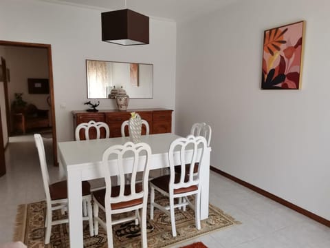 Ribeiro's Beach Apartment Apartment in Vila Praia de Ancora