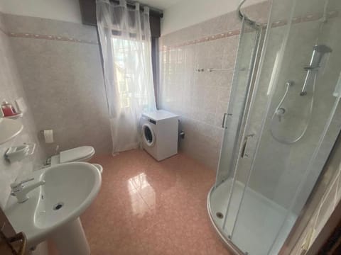 Toilet, Bathroom, bidet, washing machine