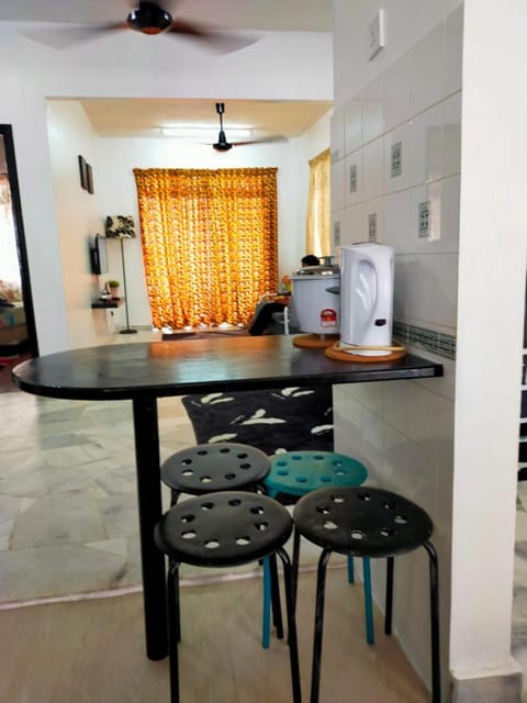 Dining area, Communal kitchen