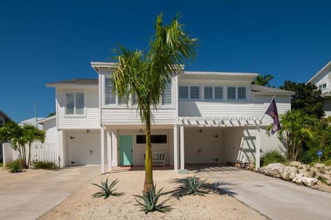 AMI Boathouse - 520 Loquat House in Anna Maria Island