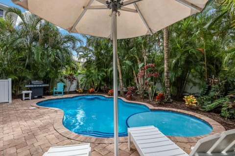 Bean Point Beach Cottage - 709 N Bay House in Anna Maria Island