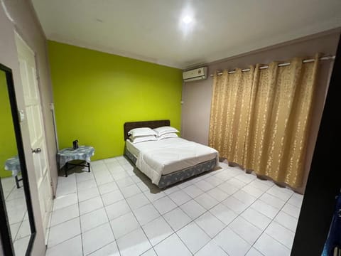 Hanif Homestay Apartamento in Kuching