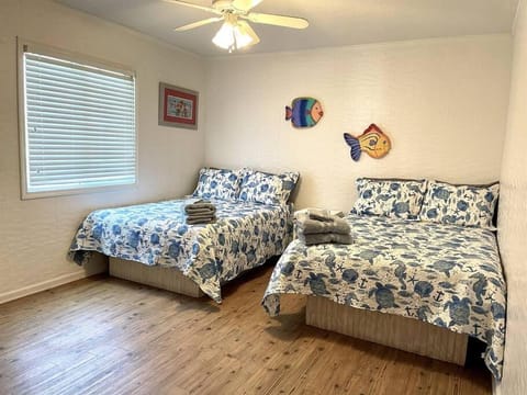 *OCEANFRONT HOUSE ON THE SAND*2 Kings*4br, 4ba*SLEEP 12*PGP3 Condominio in North Myrtle Beach