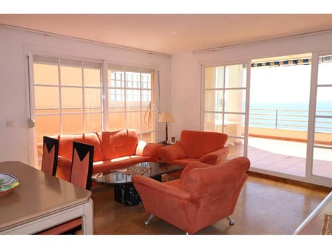 Fantastic penthouse, first line beach, centric Appartement in Rincón de la Victoria