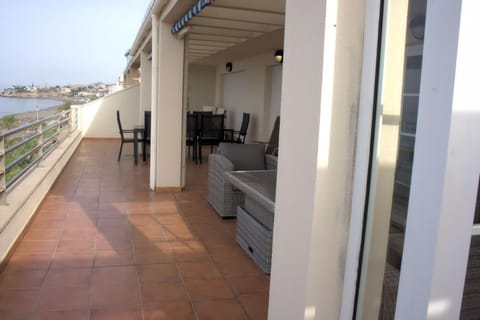 Fantastic penthouse, first line beach, centric Appartement in Rincón de la Victoria