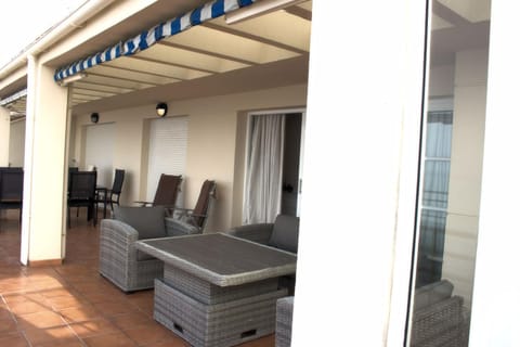 Fantastic penthouse, first line beach, centric Appartement in Rincón de la Victoria