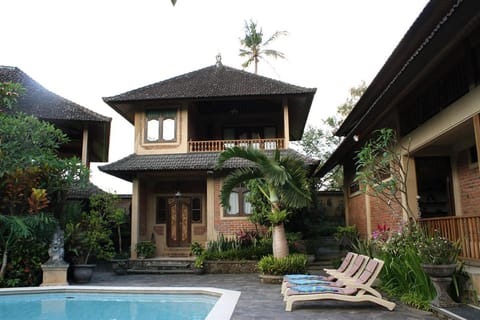 Klub Kokos Bungalows Campground/ 
RV Resort in Ubud