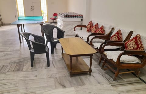 KANAK HOME STAY Bed and Breakfast in Varanasi