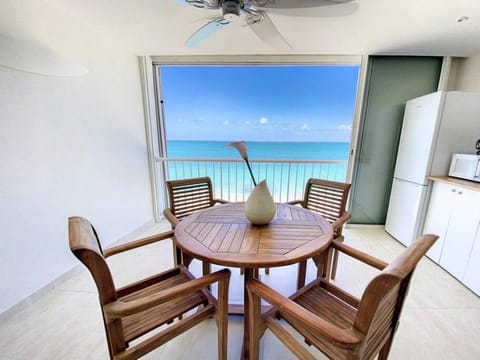 Dining area, kitchen