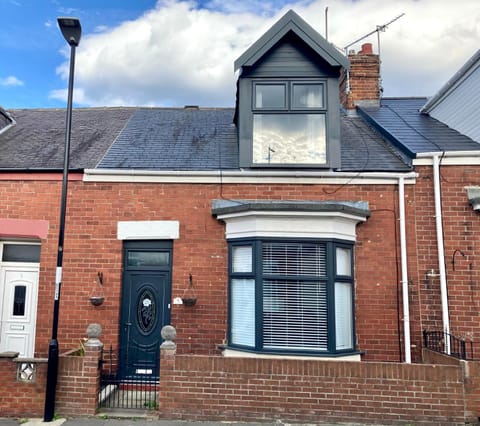 Property building, Neighbourhood, Street view