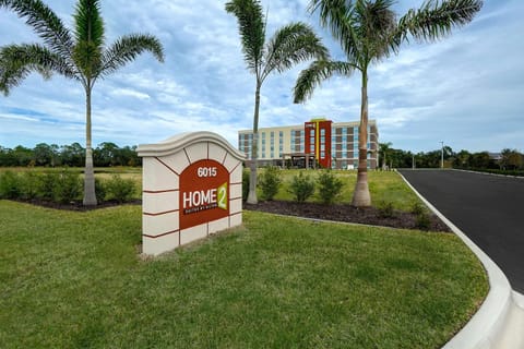 Home2 Suites By Hilton Lakewood Ranch Hotel in Lakewood Ranch