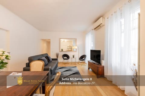 Living room, Seating area, Evening entertainment