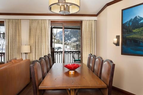 Aspen Ritz-carlton 3 Bedroom Residence - Ski In, Ski-out Apartment in Aspen