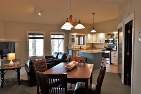 Bay Colony 776 - Upper Apartment in Nisswa
