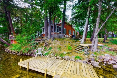 Peace N Quiet Cabin on the Lake House in Vassalboro