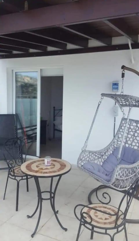 Panoramic Holidays - Deluxe 3 Apartment in Peyia