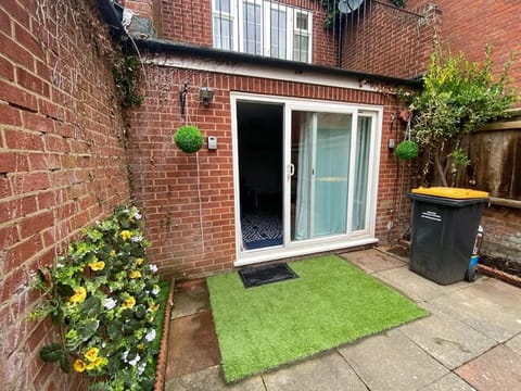 Marie’s 3 bedrooms Shakespeare house Haus in Bedford