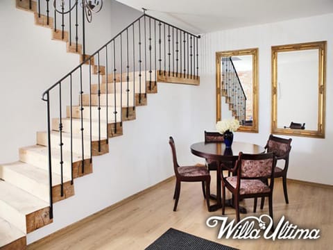 Lobby or reception, Other