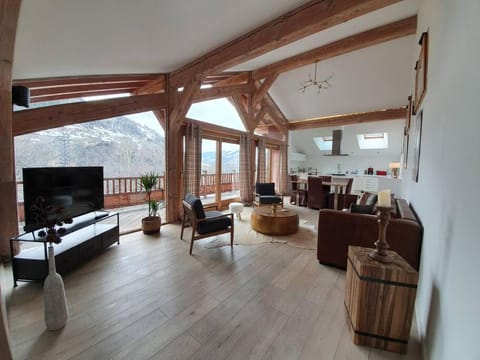 Chalet entier 110m2 avec vue et sauna à 10 min des pistes Chalet in Sainte-Foy-Tarentaise