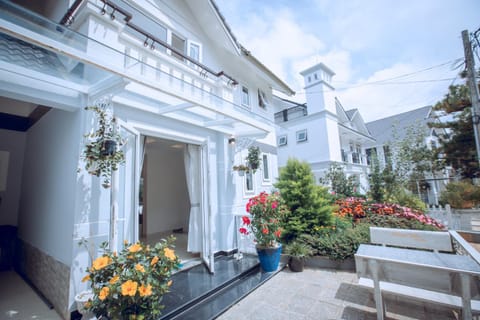 Palm Villa Đà Lạt 1 (Luxury villa in Resort Nam Hồ) Villa in Dalat