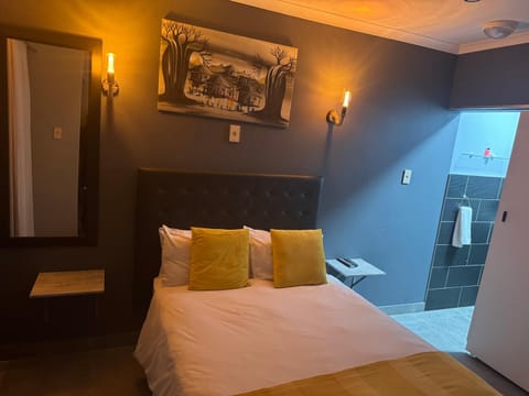 Kv Luxury Guest House Bed and Breakfast in Sandton