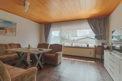 TV and multimedia, Balcony/Terrace, Living room, Photo of the whole room, Seating area