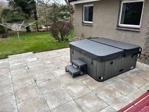 Patio, Hot Tub