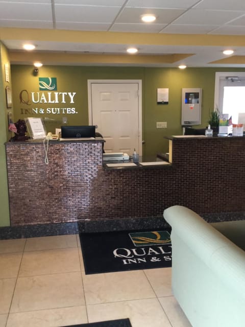 Quality Inn & Suites Glenmont - Albany South Hotel in Albany