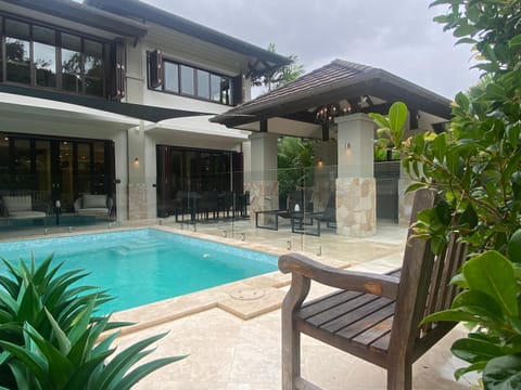 AQUA Beachfront Villa Port Douglas Villa in Port Douglas