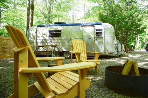 Grotto Getaway Campingplatz /
Wohnmobil-Resort in Northern Bruce Peninsula