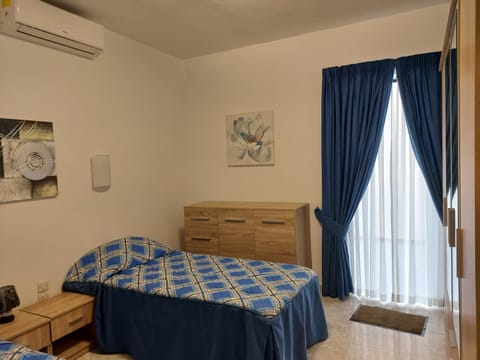 Gizimina Apartment in Marsascala by Sea and near Airport Condo in Marsaskala