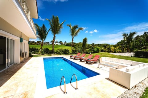 Private Iberosta Villa Fortuna - 4BDR, Pool & Private Beach Villa in Punta Cana