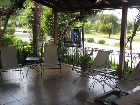 Patio, Day, Seating area