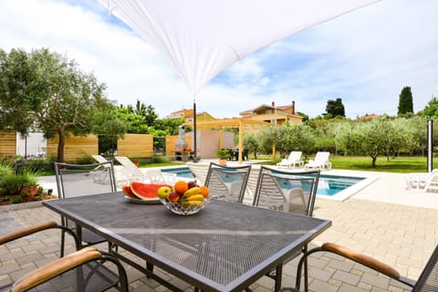 Patio, Garden, Swimming pool