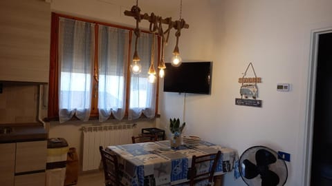 TV and multimedia, Dining area