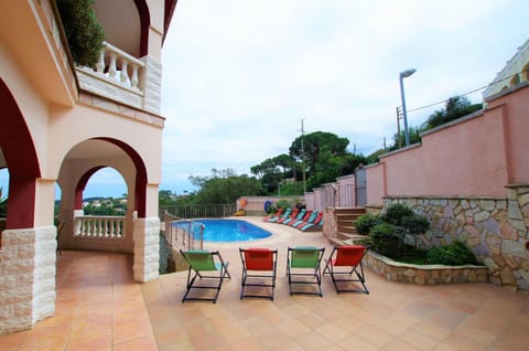 V&V LLORET-VILLA CHRISTINE lujosa y gran villa para 17PAX con barbacoa, piscina privada, barbacoa y grandes terrazas Villa in Selva