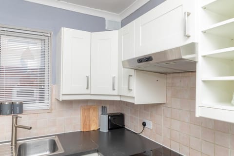 Leeds city centre spacious house free parking and Wi-Fi Apartment in Leeds