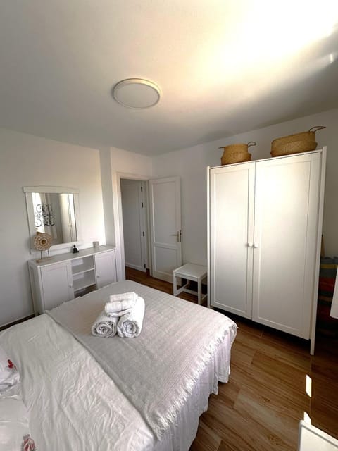 Bedroom, wardrobe