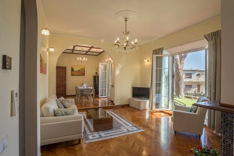 Piombino Apartments - Villa Pari Villa in Piombino