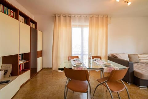 Anice, app. Lido di Camaiore private parking Apartment in Viareggio