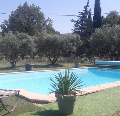 OUSTAOU DU GAYET gîte de charme avec piscine privée Casa in Lourmarin