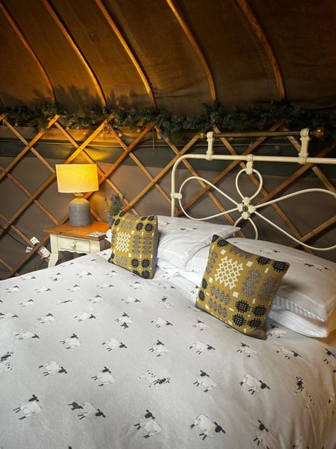 Sunbank Yurt Luxury tent in Llangollen