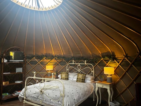 Sunbank Yurt Luxury tent in Llangollen