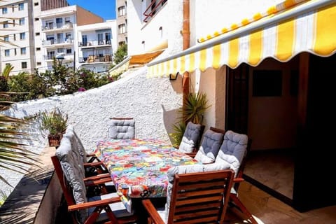 Villa Jo - stunning front line beach house. House in L'Ametlla de Mar