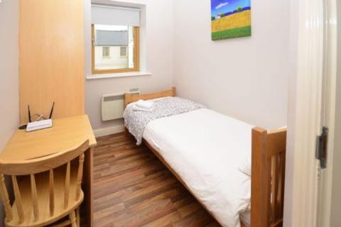 Property building, Bed, Photo of the whole room, Bedroom, hair dresser