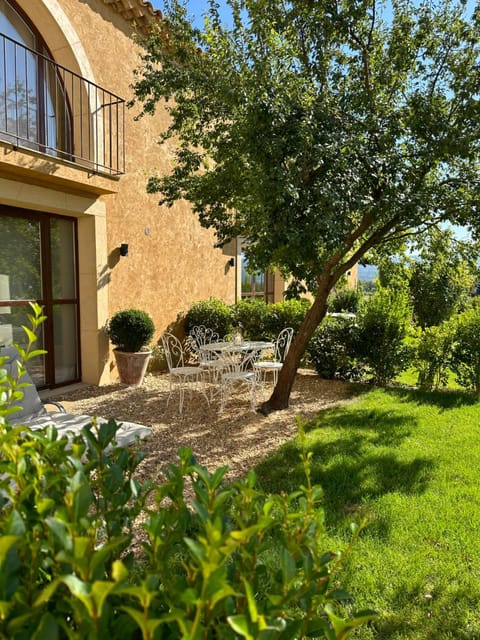 Domaine Egenia Bed and Breakfast in Bonnieux