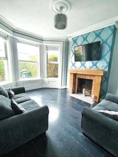 Gorgeous 3 Bedroom Victorian Townhouse Haus in Lisburn