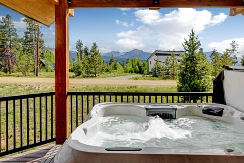 Hot Tub, Mountain view