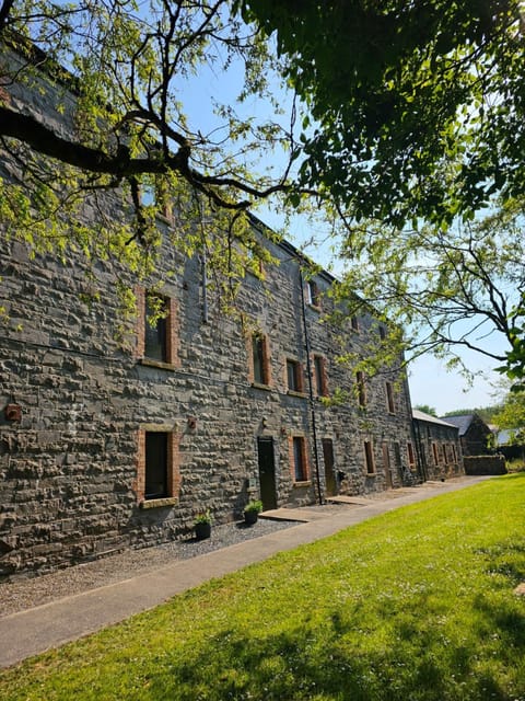 Property building, Natural landscape, Garden